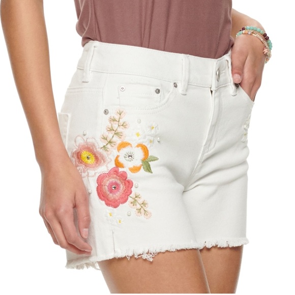 Indigo Rein Pants - White Embroidered Shorts New With Tags